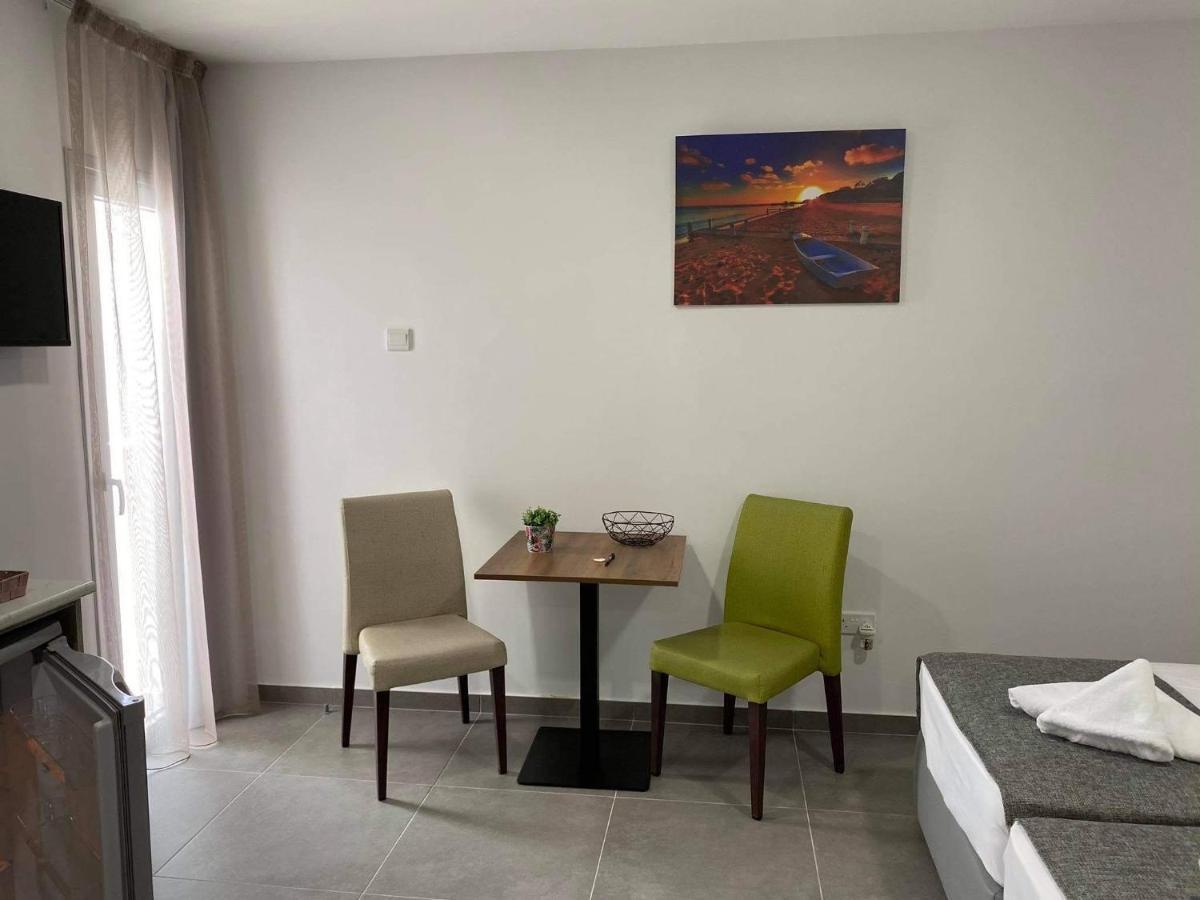 Ellenapa Apts & Studios Ayia Napa Exterior photo